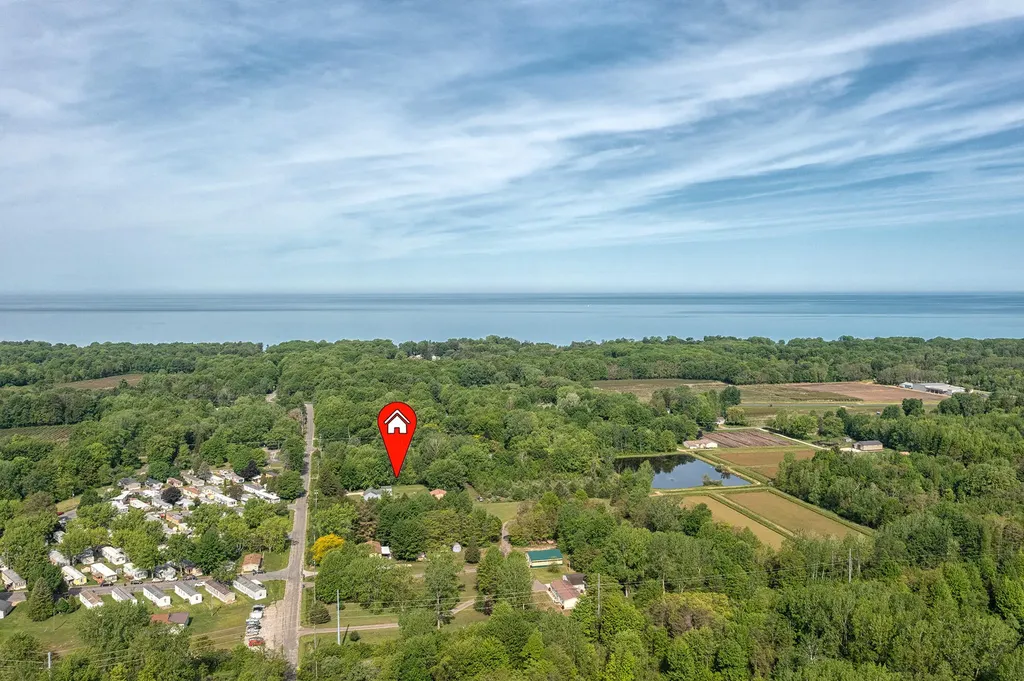75764 16th Avenue South Haven Charter Township MI 49090