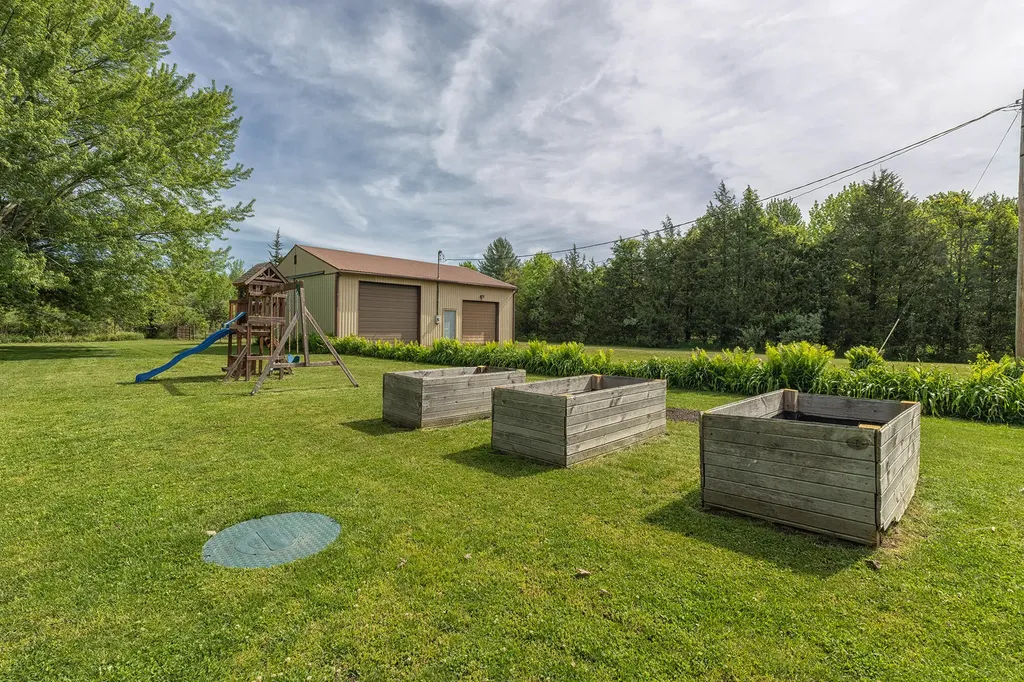 75764 16th Avenue South Haven Charter Township MI 49090