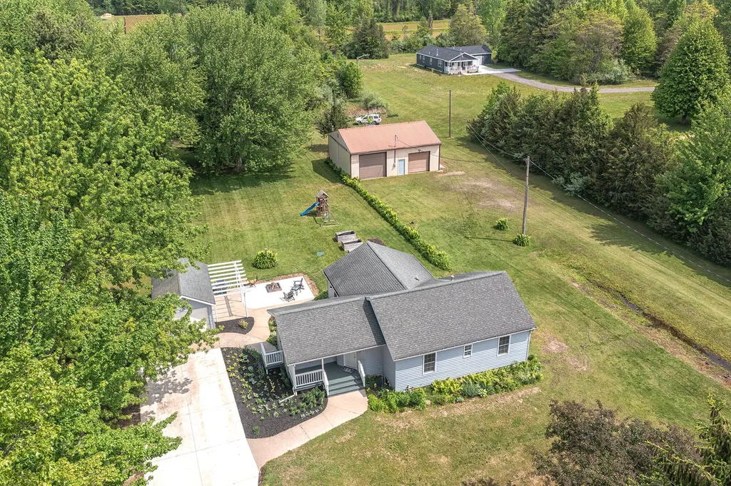 75764 16th Avenue South Haven Charter Township MI 49090
