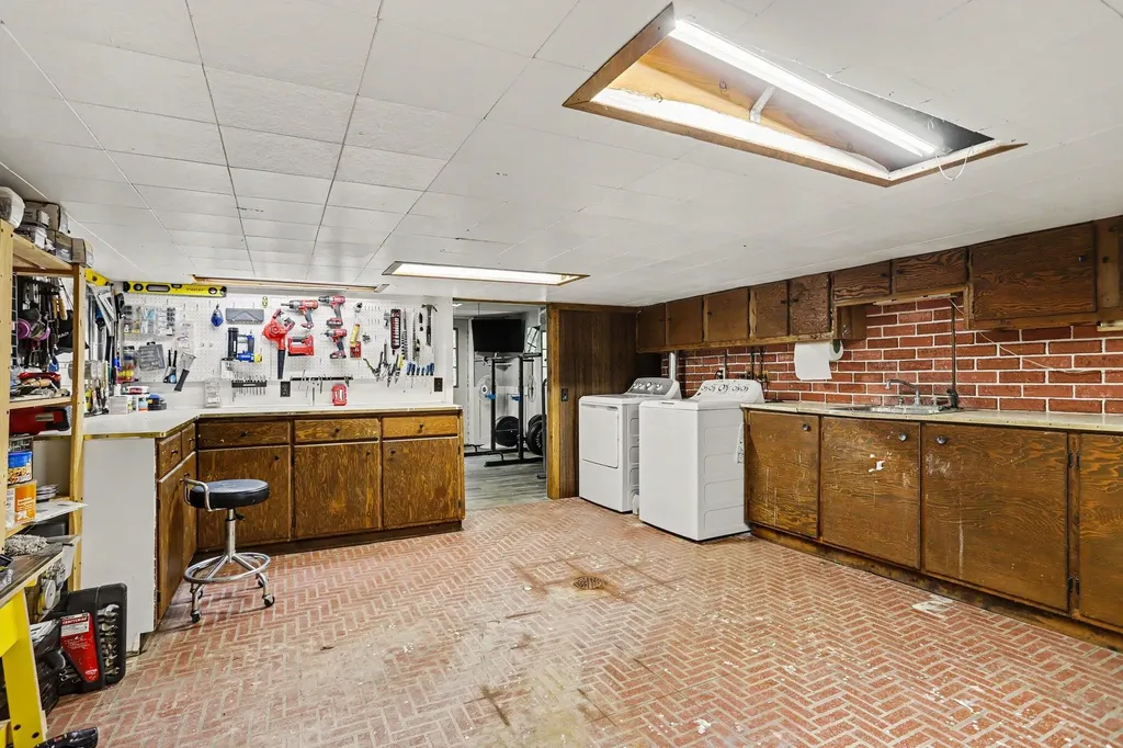 24234 Oak Lane Antwerp Township MI 49071