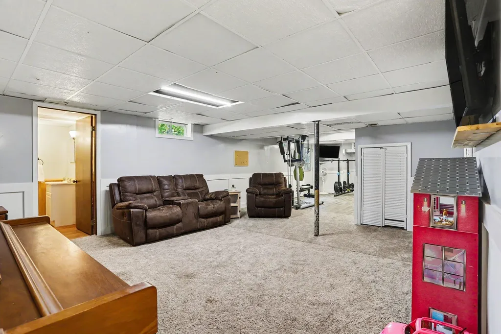 24234 Oak Lane Antwerp Township MI 49071