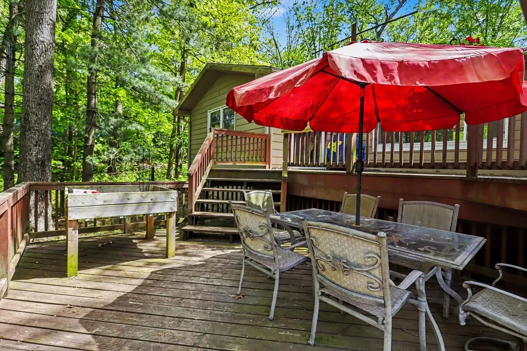 24234 Oak Lane Antwerp Township MI 49071