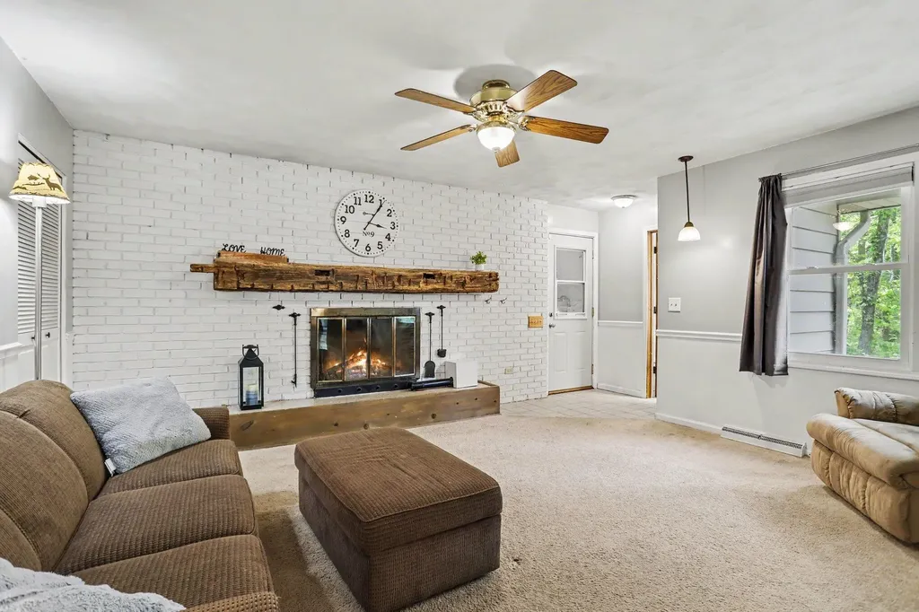24234 Oak Lane Antwerp Township MI 49071