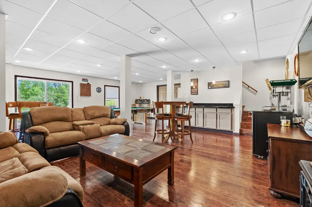 39166 36th Avenue Waverly Township MI 49079