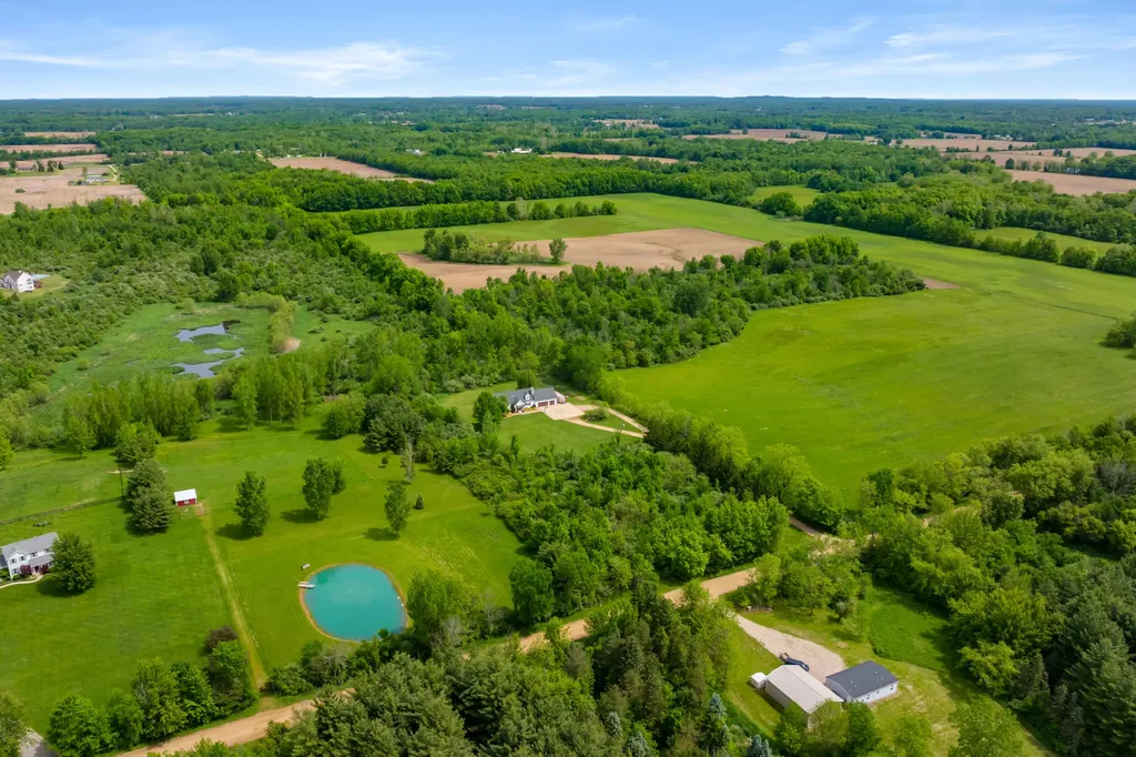 39166 36th Avenue Waverly Township MI 49079
