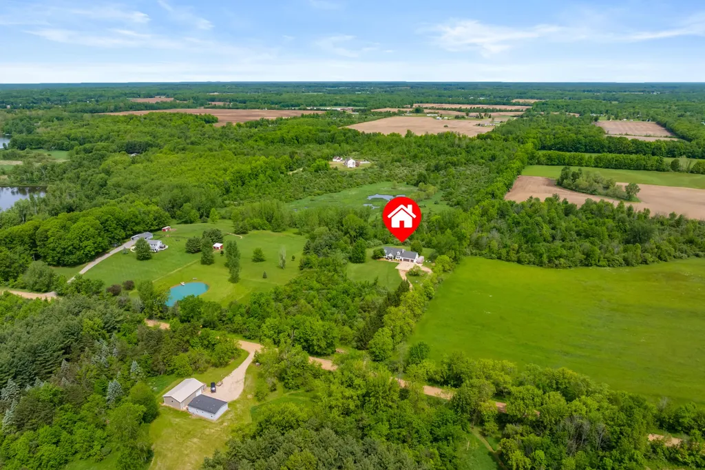 39166 36th Avenue Waverly Township MI 49079