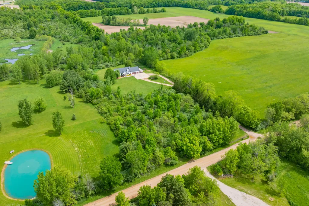 39166 36th Avenue Waverly Township MI 49079