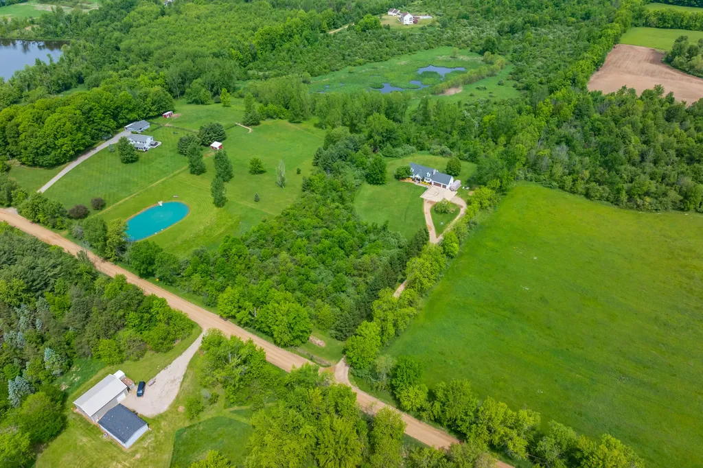 39166 36th Avenue Waverly Township MI 49079