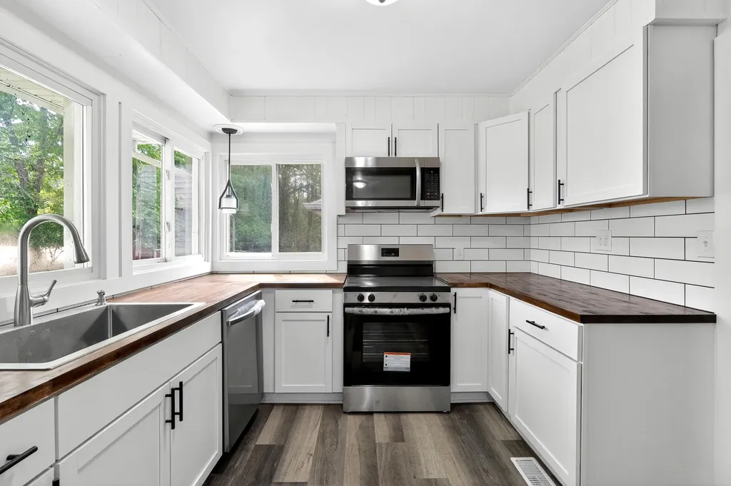 7132 S 27th Street Pavilion Township MI 49088
