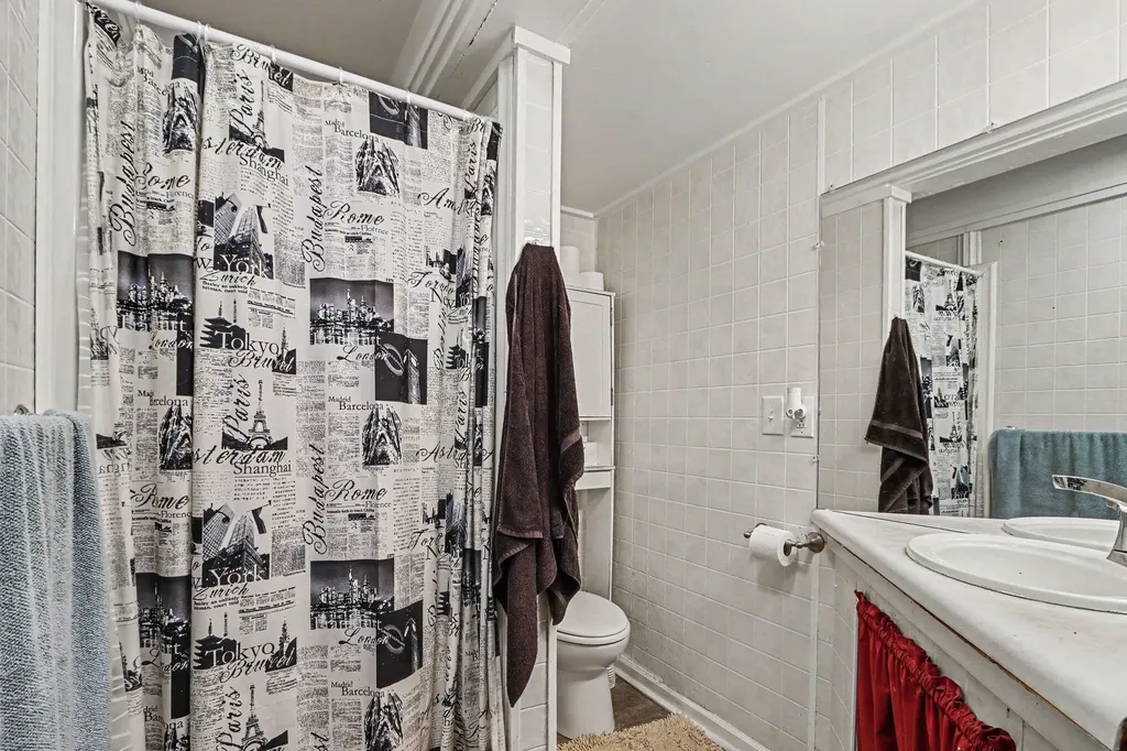 436 S Westnedge Court Kalamazoo City MI 49008