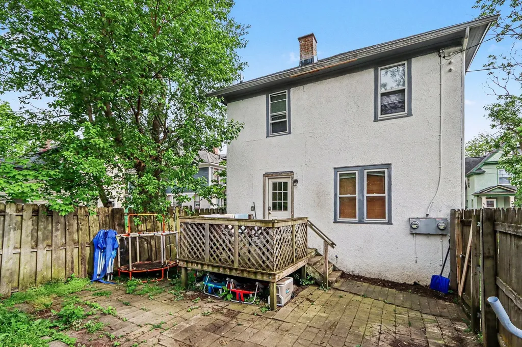 436 S Westnedge Court Kalamazoo City MI 49008