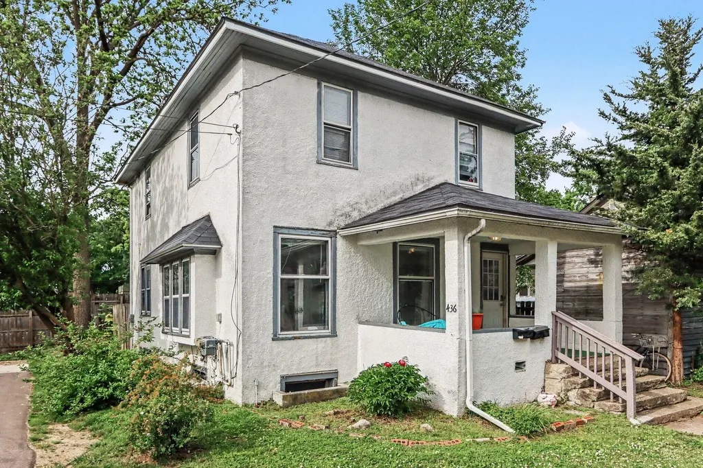 436 S Westnedge Court Kalamazoo City MI 49008