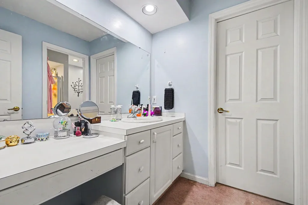 5337 Ticonderoga Drive SE Kentwood City MI 49508
