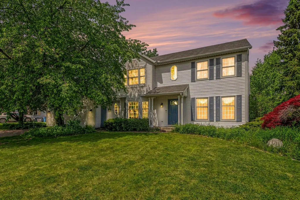 5337 Ticonderoga Drive SE Kentwood City MI 49508