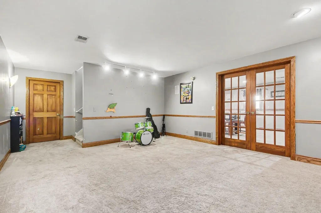 5337 Ticonderoga Drive SE Kentwood City MI 49508