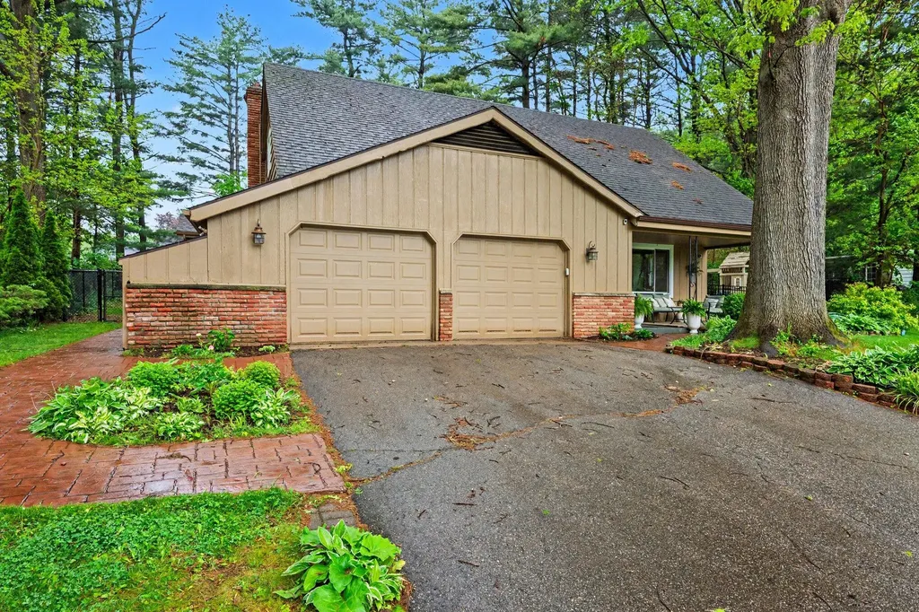 1339 Cadet Lane Oshtemo Charter Township MI 49009