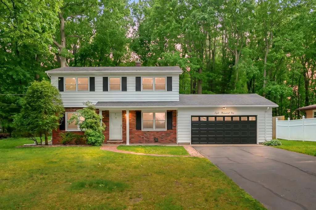 8001 Greenfield Shores Drive Pavilion Township MI 49088