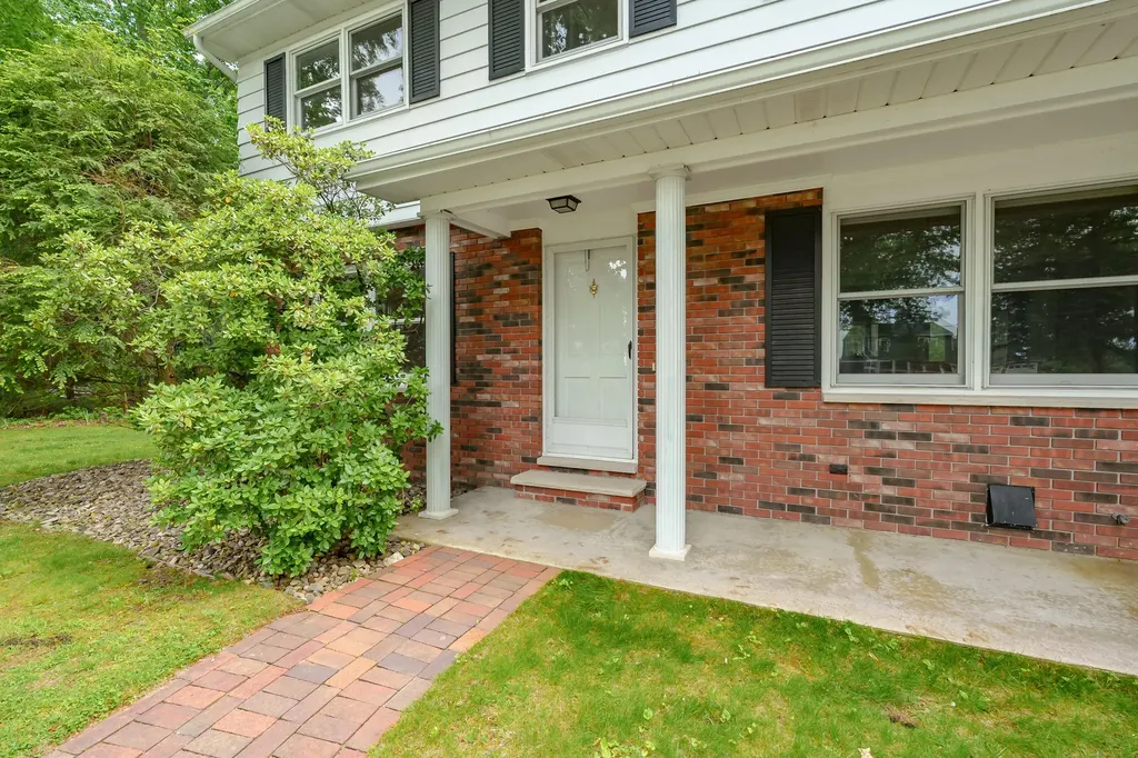 8001 Greenfield Shores Drive Pavilion Township MI 49088
