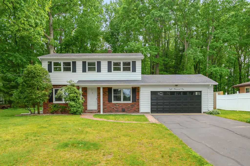 8001 Greenfield Shores Drive Pavilion Township MI 49088