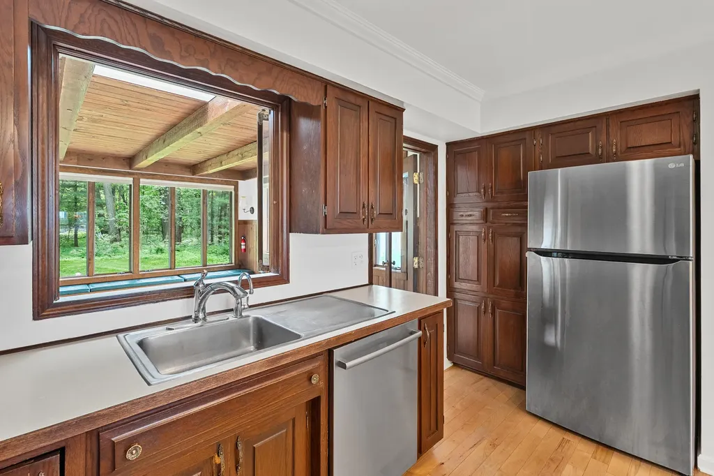 8001 Greenfield Shores Drive Pavilion Township MI 49088