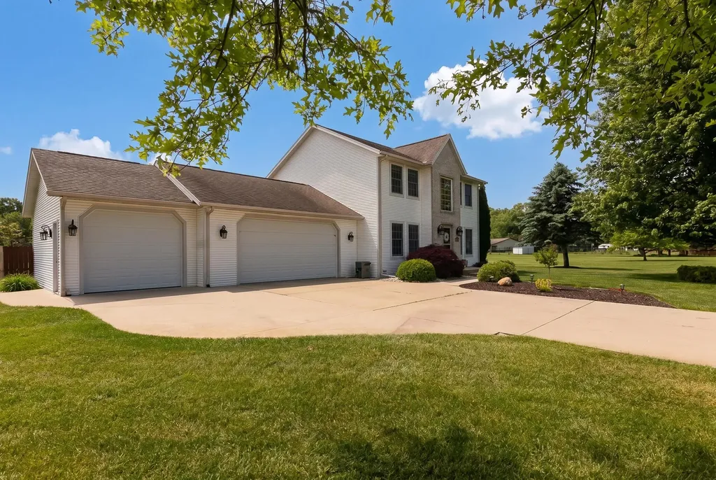 47679 Woodfield Circle Almena Township MI 49071