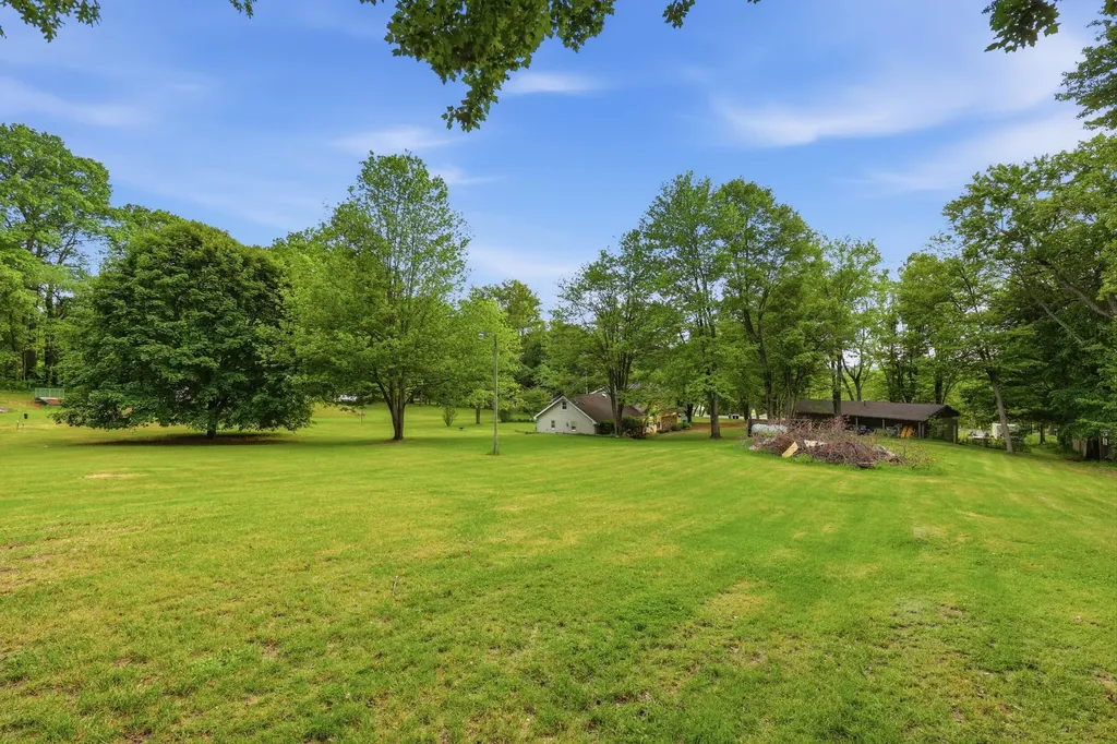 8580 N Riverview Drive Cooper Charter Township MI 49004