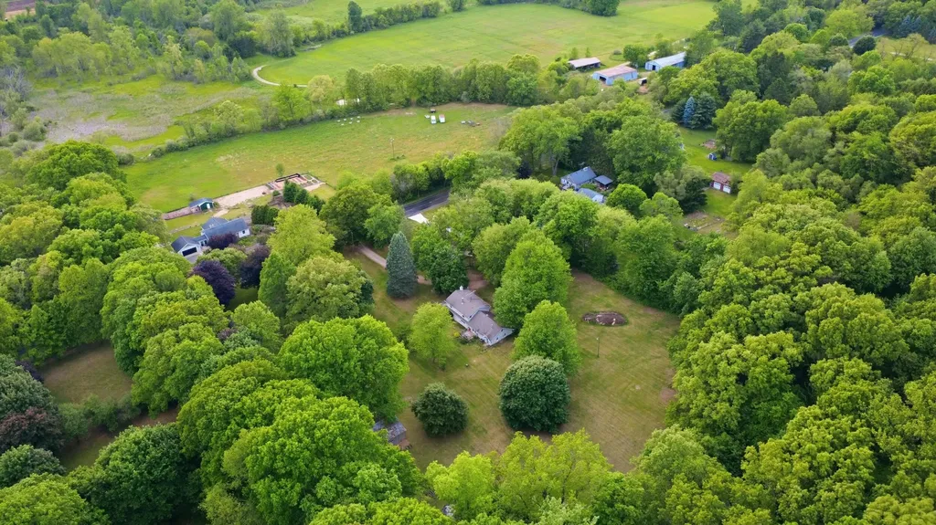 8580 N Riverview Drive Cooper Charter Township MI 49004