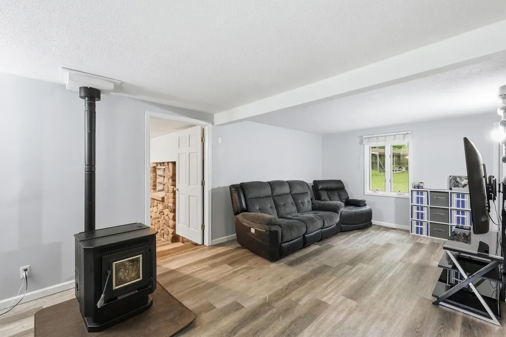 8580 N Riverview Drive Cooper Charter Township MI 49004