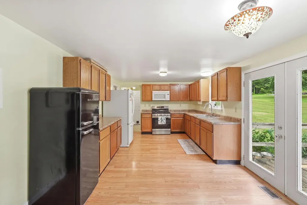 8580 N Riverview Drive Cooper Charter Township MI 49004