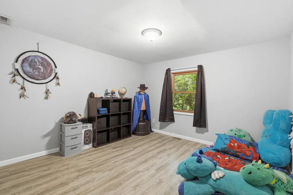 8580 N Riverview Drive Cooper Charter Township MI 49004