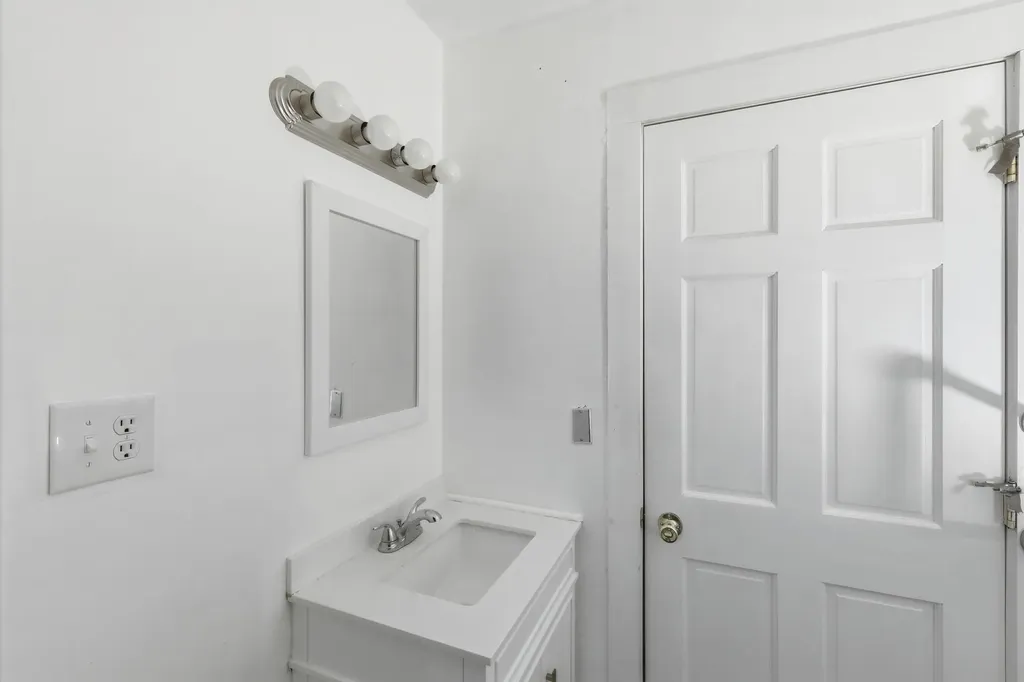 8580 N Riverview Drive Cooper Charter Township MI 49004