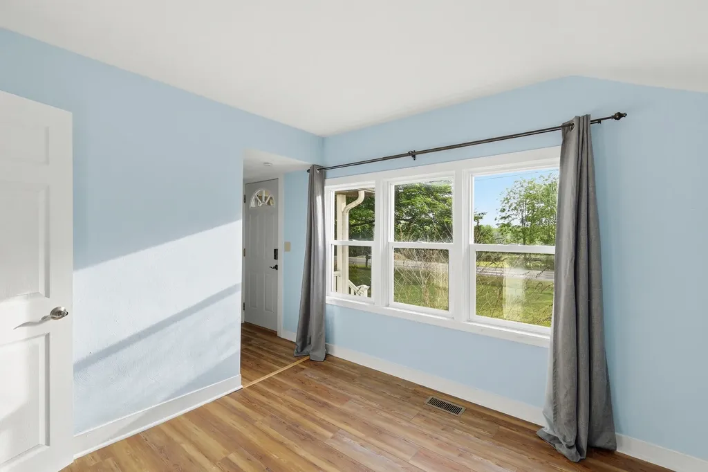 8580 N Riverview Drive Cooper Charter Township MI 49004