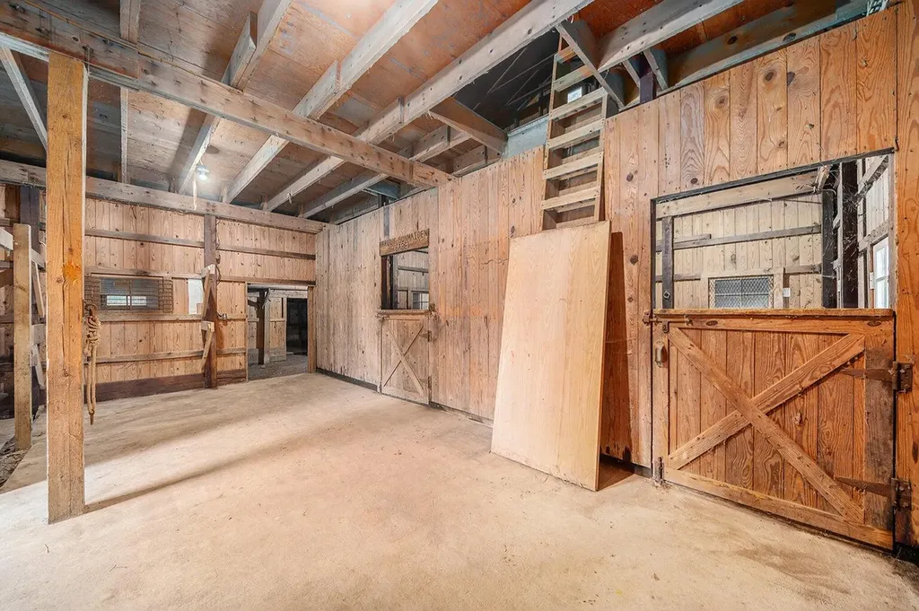 8580 N Riverview Drive Cooper Charter Township MI 49004