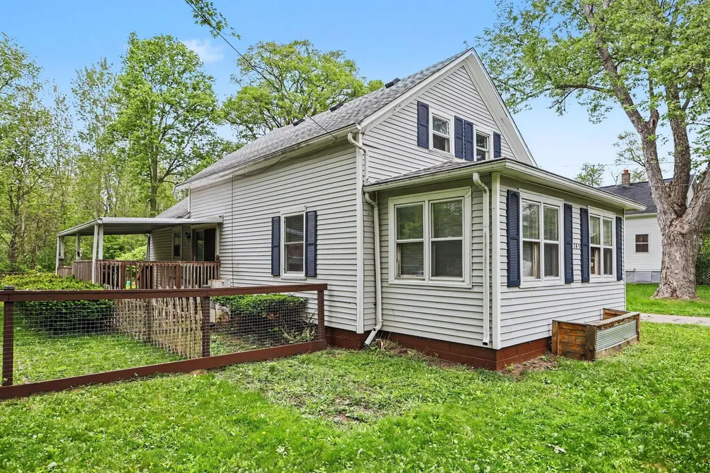 1743 Colby Avenue Cooper Charter Township MI 49004