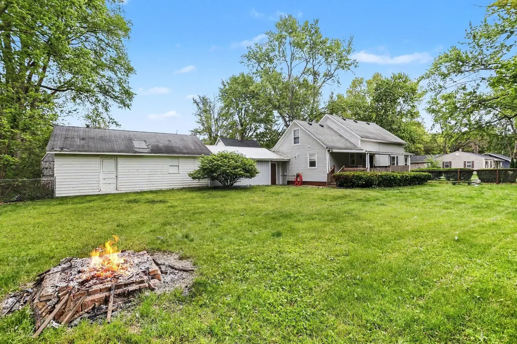 1743 Colby Avenue Cooper Charter Township MI 49004
