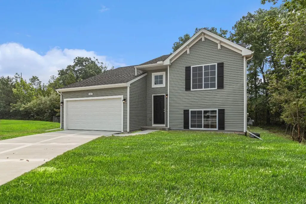 724 Manorwood Circle Benton Charter Township MI 49022