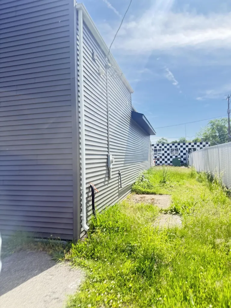 518 W Michigan Avenue Three Rivers City MI 49093