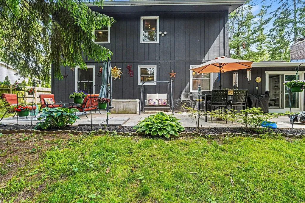 442 Pinewood Circle Portage City MI 49002