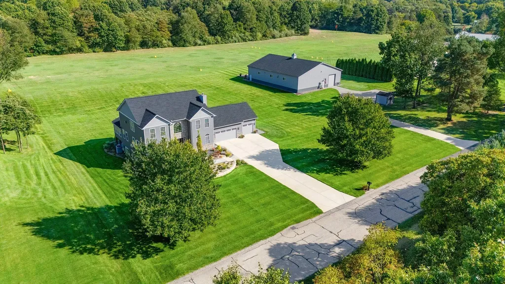 265 S Skyview Drive Oshtemo Charter Township MI 49009