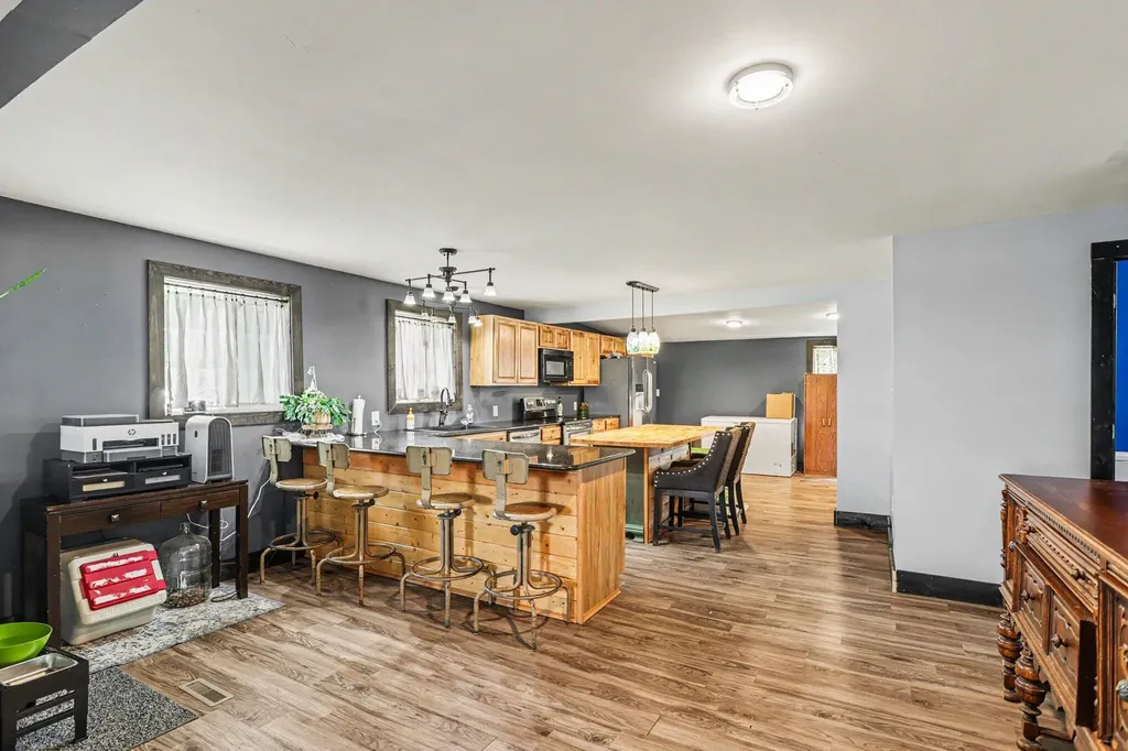 10204 Bellevue Road Pennfield Charter Township MI 49014