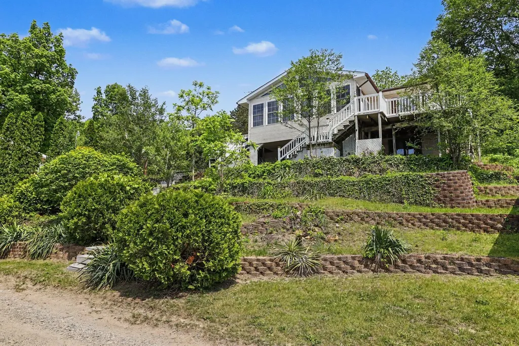 13703 Carefree Drive Johnstown Township MI 49017