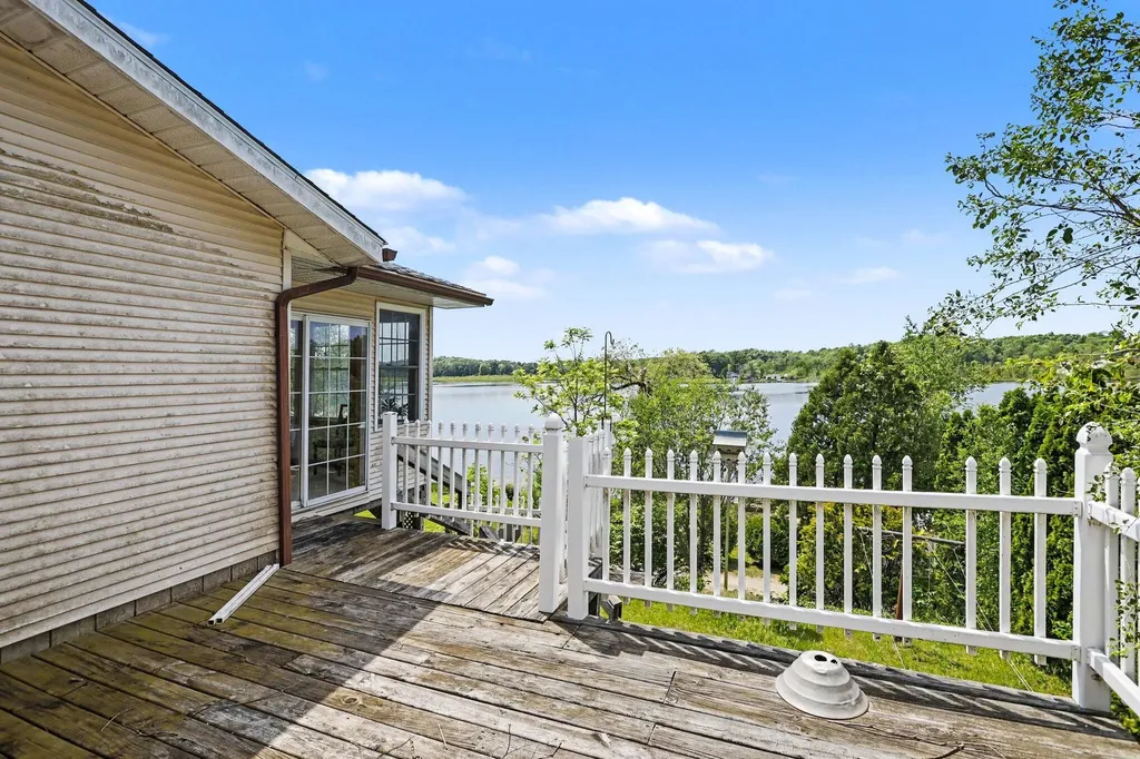 13703 Carefree Drive Johnstown Township MI 49017