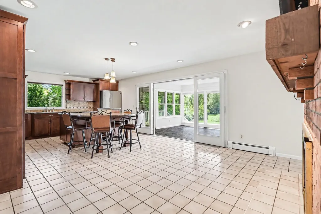 3086 Springbrook Drive Cooper Charter Township MI 49004