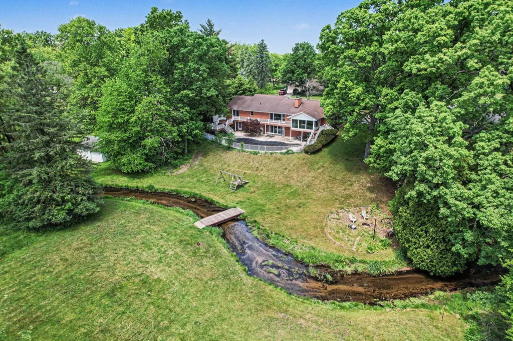 3086 Springbrook Drive Cooper Charter Township MI 49004