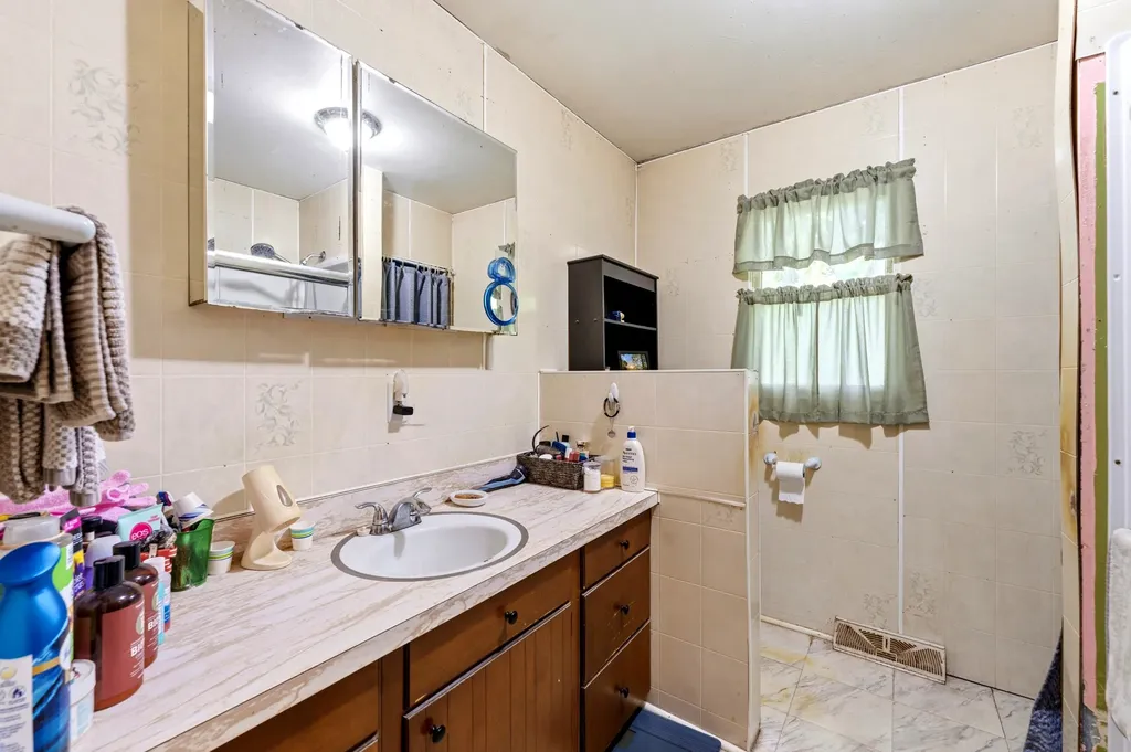 660 18th Street Otsego Township MI 49078