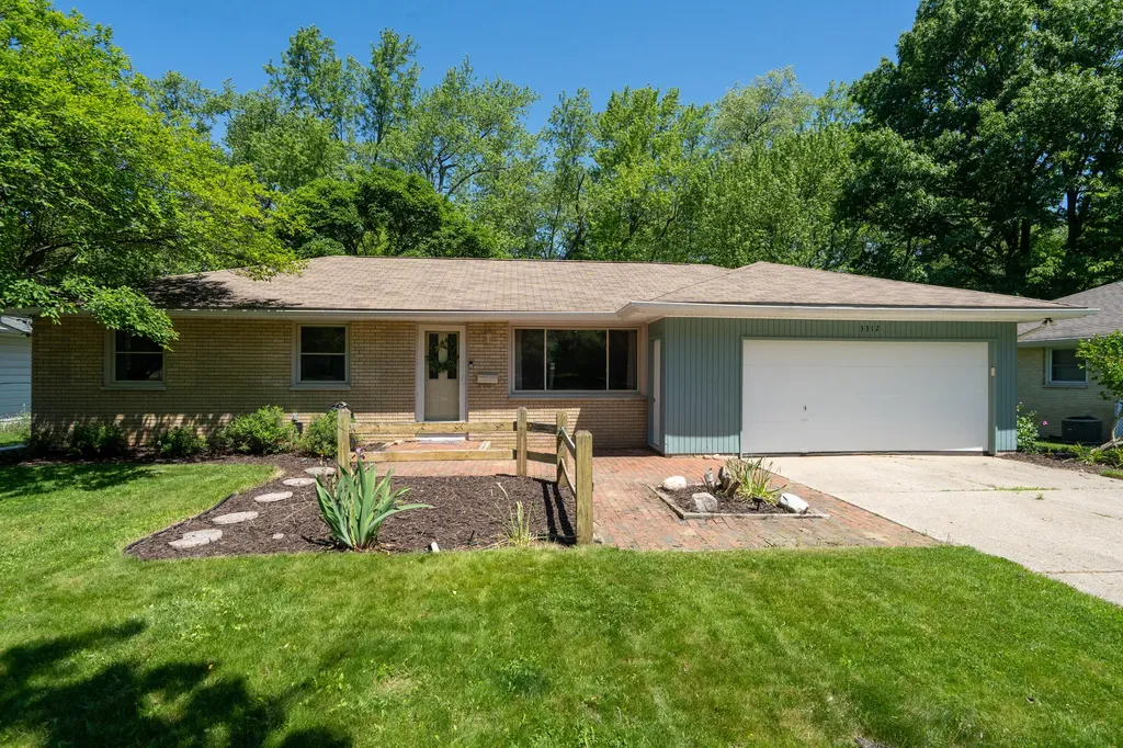 3312 Tamsin Avenue Kalamazoo City MI 49008