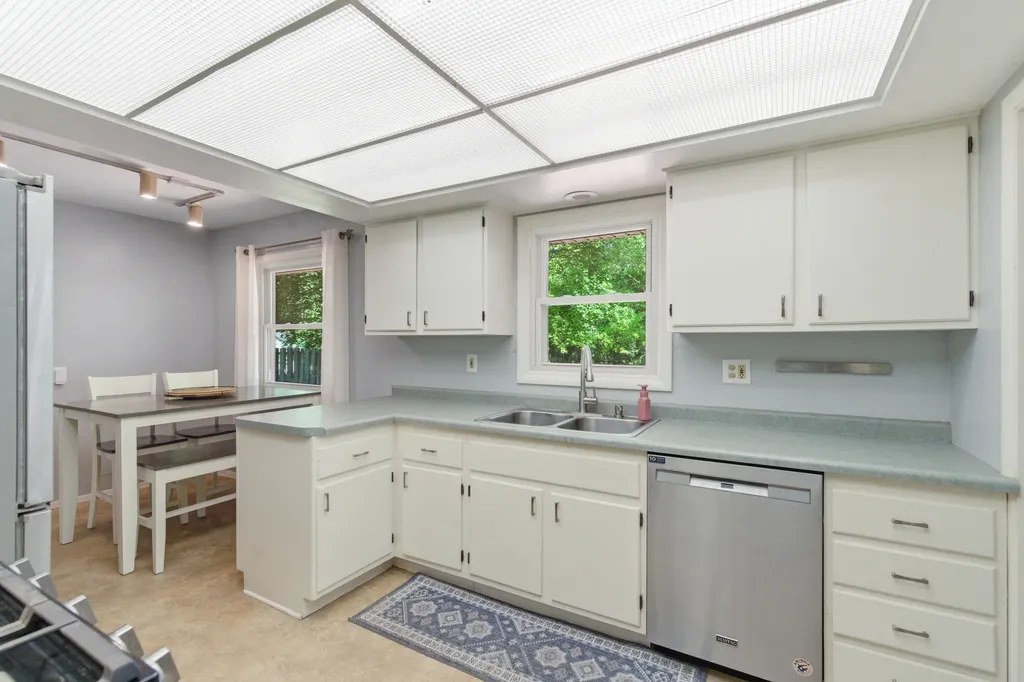 3312 Tamsin Avenue Kalamazoo City MI 49008