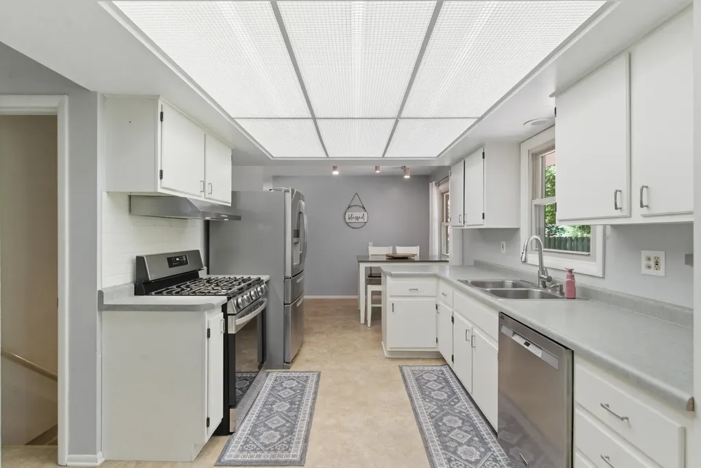 3312 Tamsin Avenue Kalamazoo City MI 49008