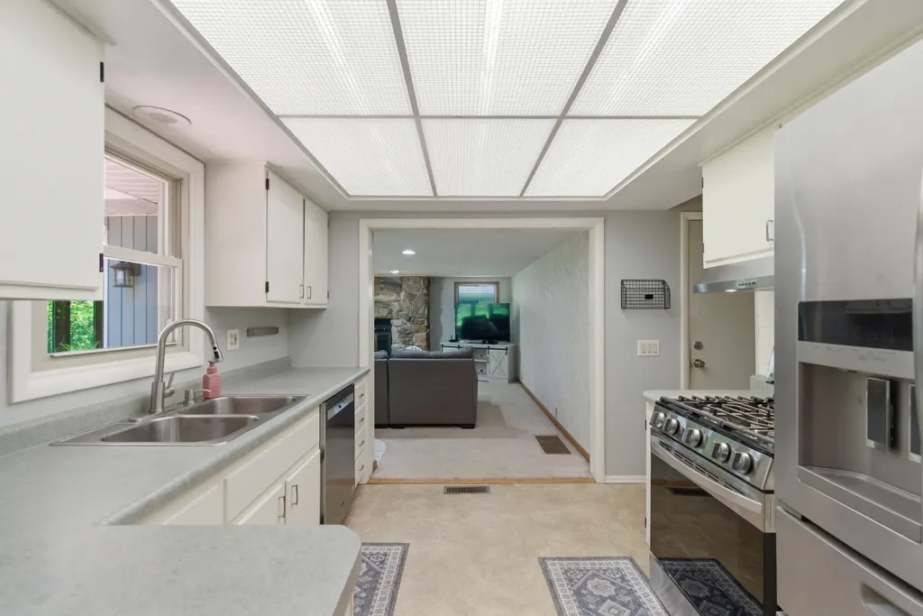 3312 Tamsin Avenue Kalamazoo City MI 49008
