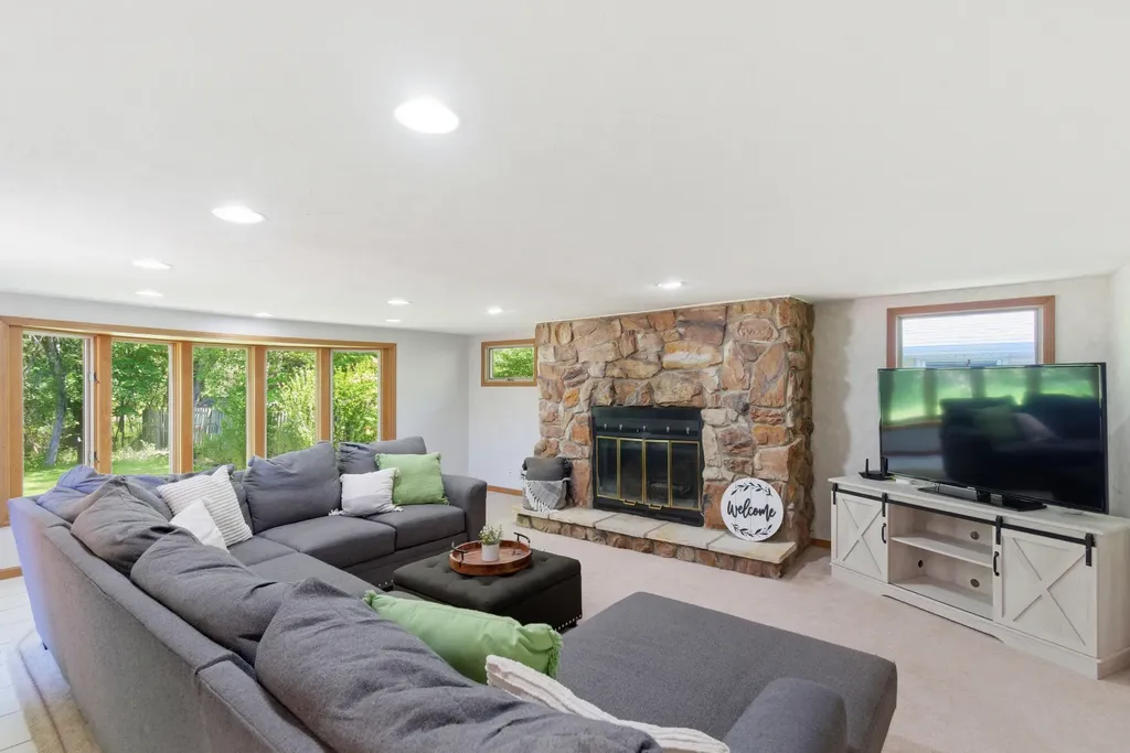 3312 Tamsin Avenue Kalamazoo City MI 49008